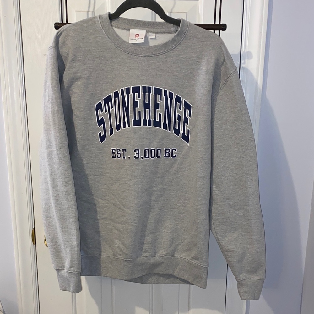 English Heritage Stonehenge sweatshirt sz. L, like new!